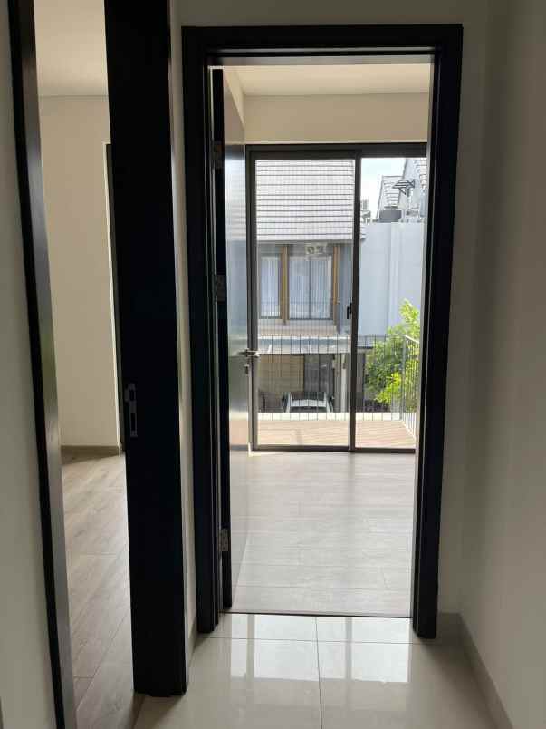 dijual rumah cluster anthia wisteria