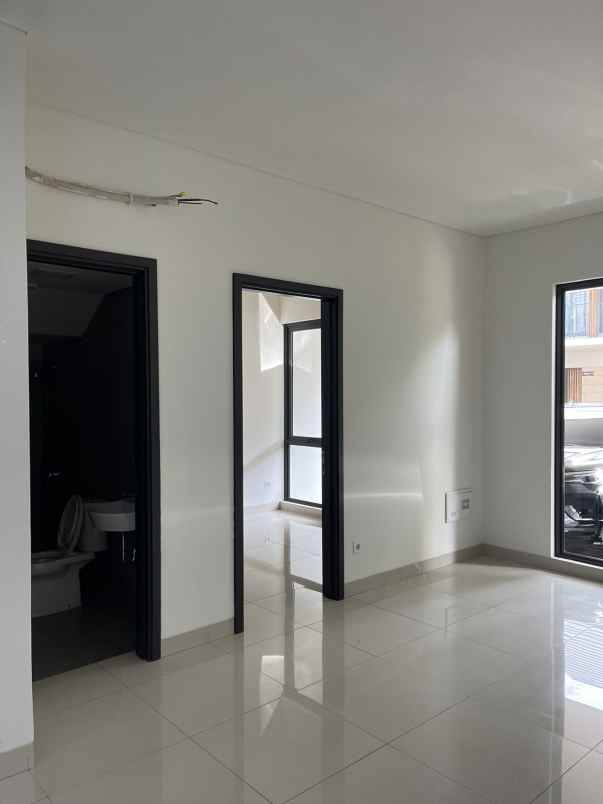 dijual rumah cluster anthia wisteria