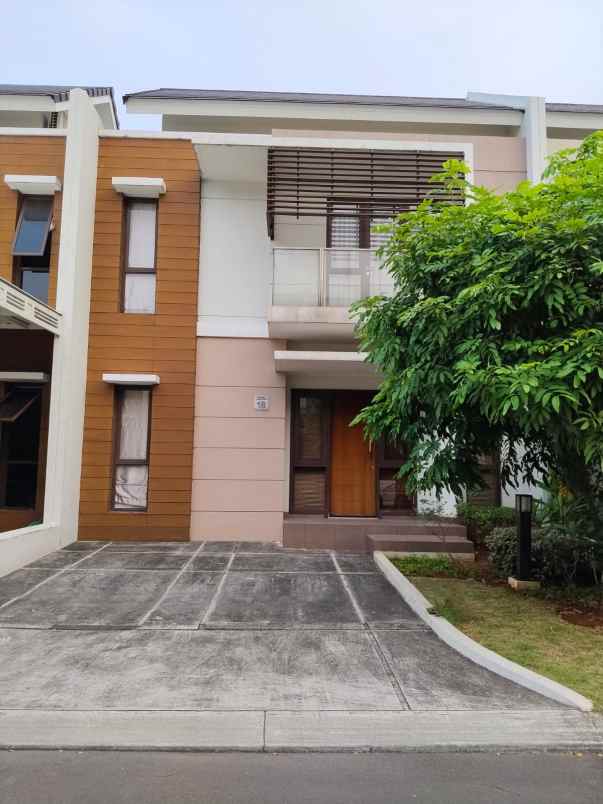 dijual rumah cluster burgundy