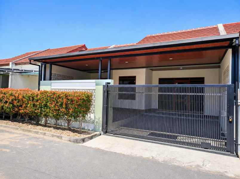 dijual rumah cluster derwati mas estate