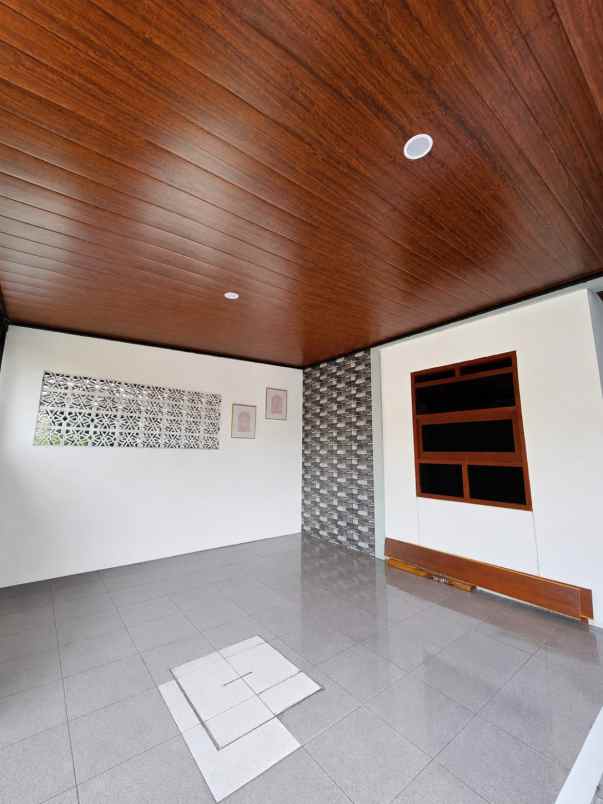 dijual rumah cluster derwati mas estate