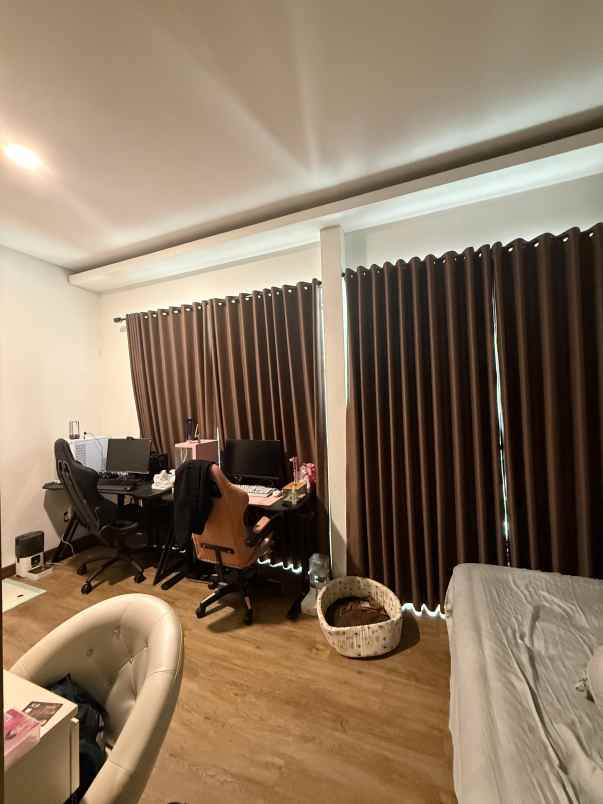 dijual rumah cluster diamond golden