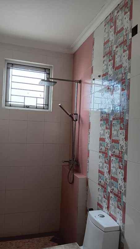 dijual rumah cluster georgia kota wisata