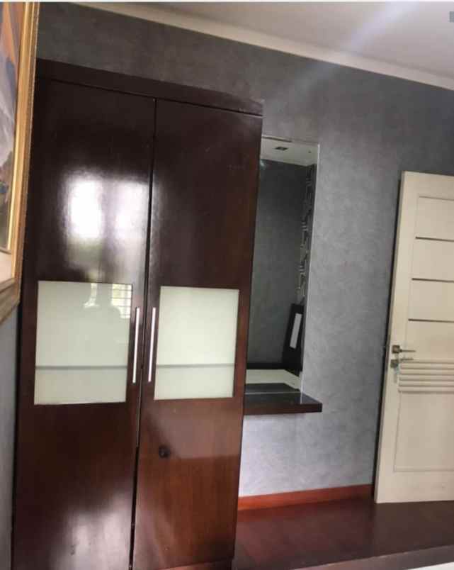 dijual rumah cluster georgia kota wisata