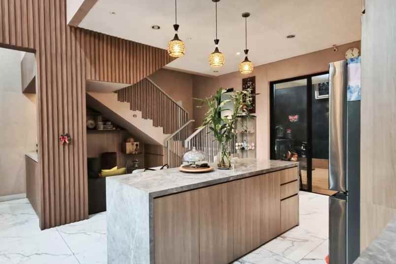 dijual rumah cluster matana asya jakrta