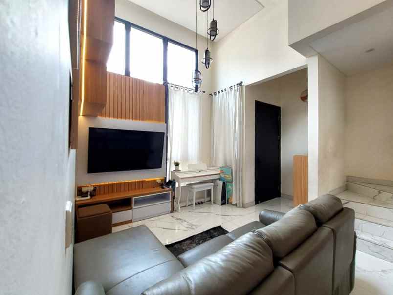 dijual rumah cluster matana asya jgc