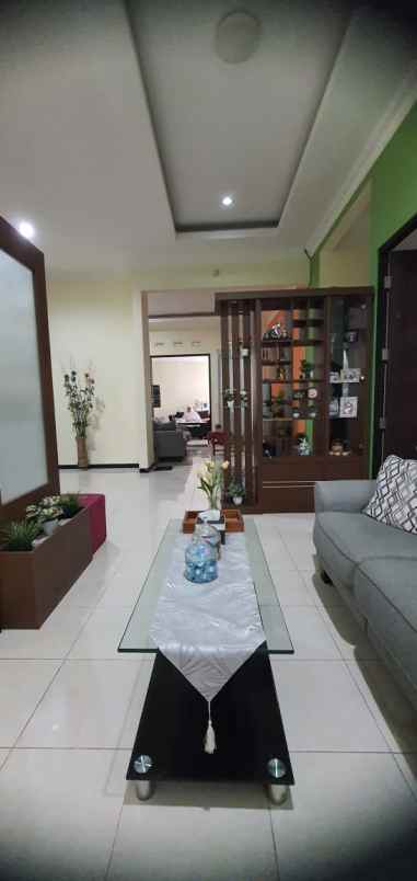 dijual rumah cluster mega residence