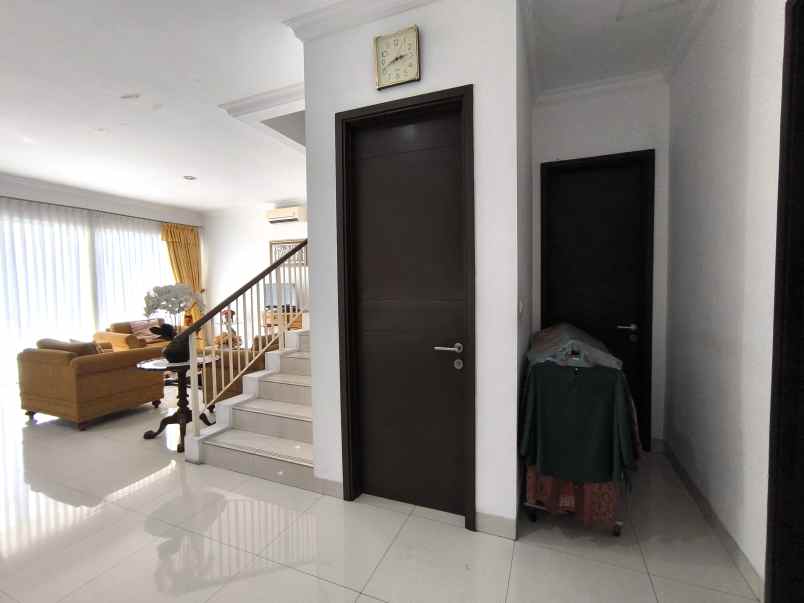 dijual rumah cluster palm spring jgc