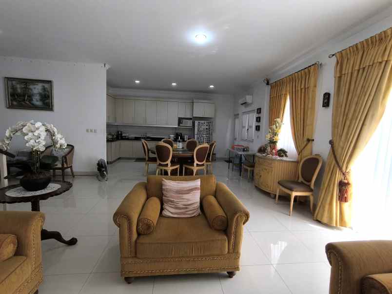 dijual rumah cluster palm spring jgc