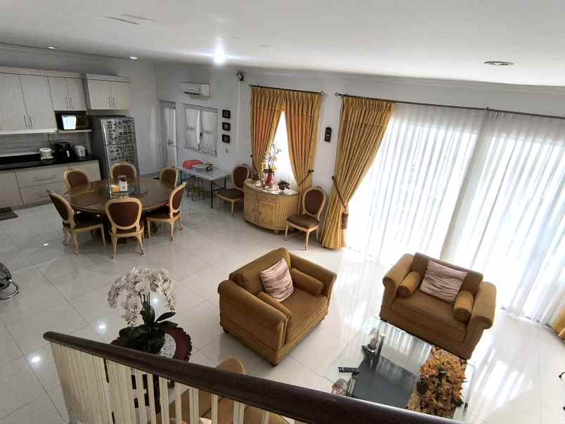 dijual rumah cluster palm spring jgc