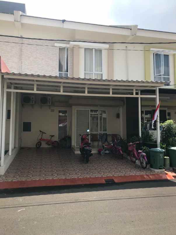 dijual rumah cluster summerland