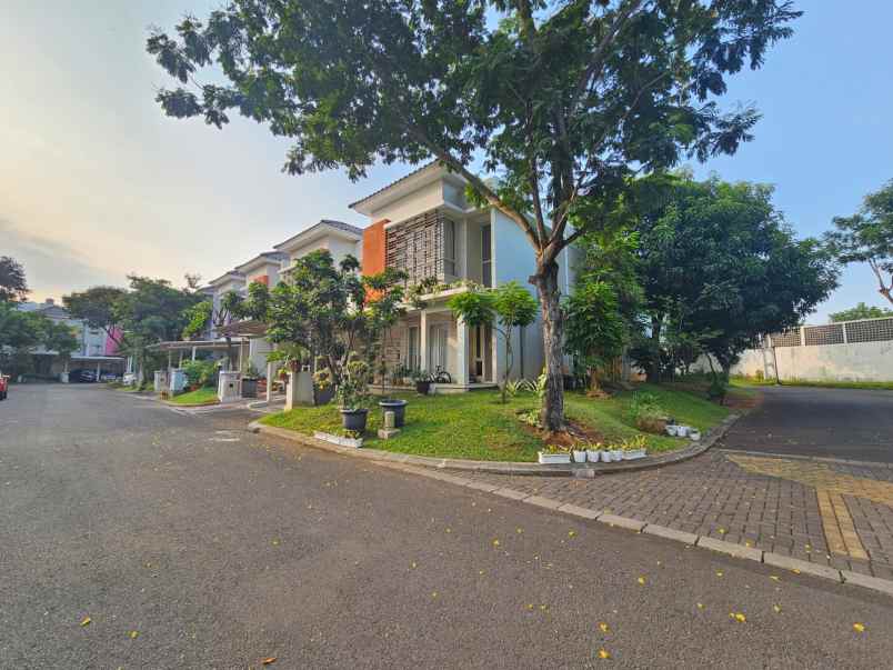 dijual rumah cluster volta summarecon