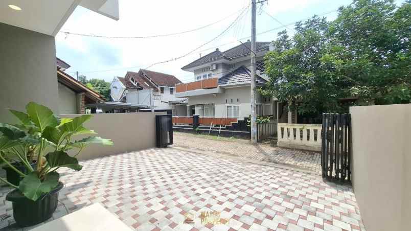 dijual rumah condongcatur depok sleman