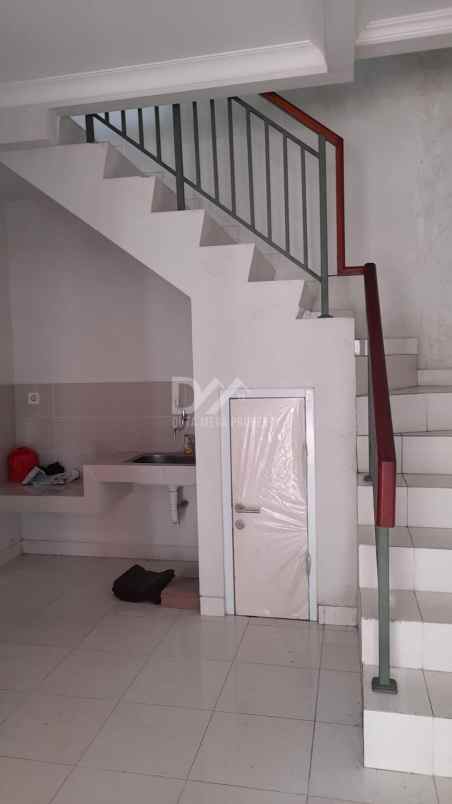 dijual rumah dalam cluster gading serpong