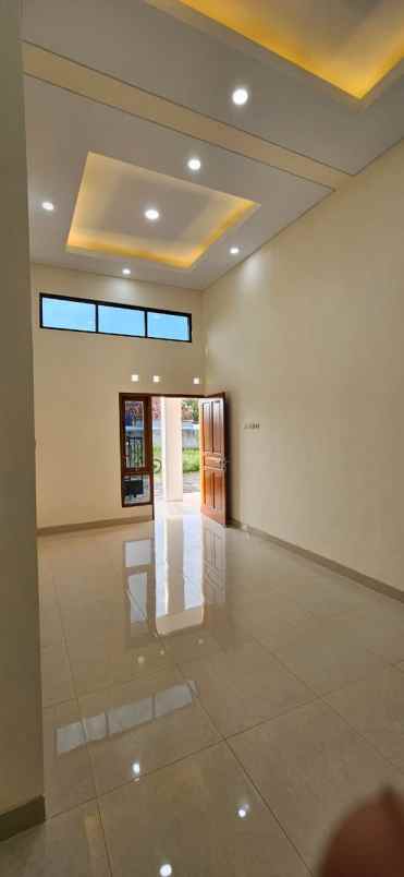 dijual rumah dalam cluster maguwo dekat ringroad utara
