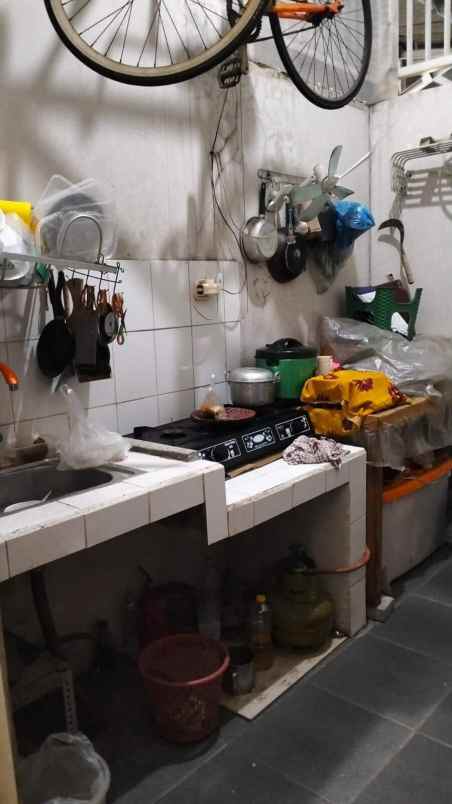 dijual rumah de naila village jl raya