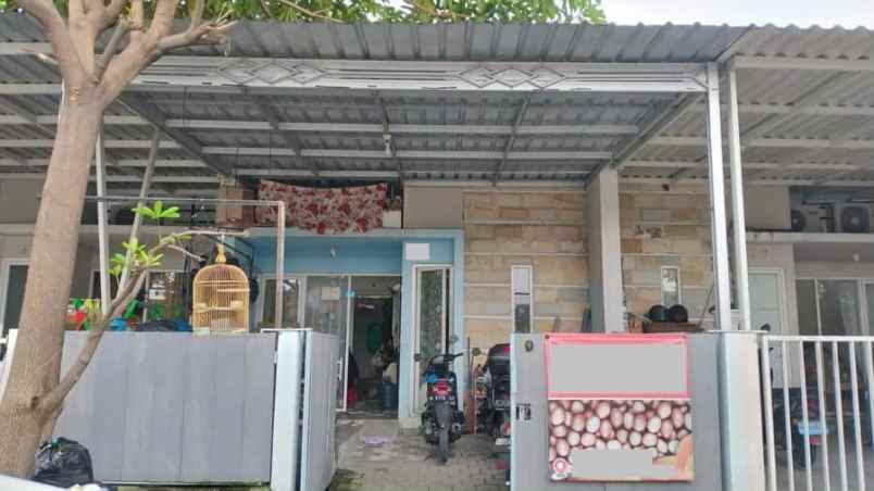 dijual rumah de naila village jl raya