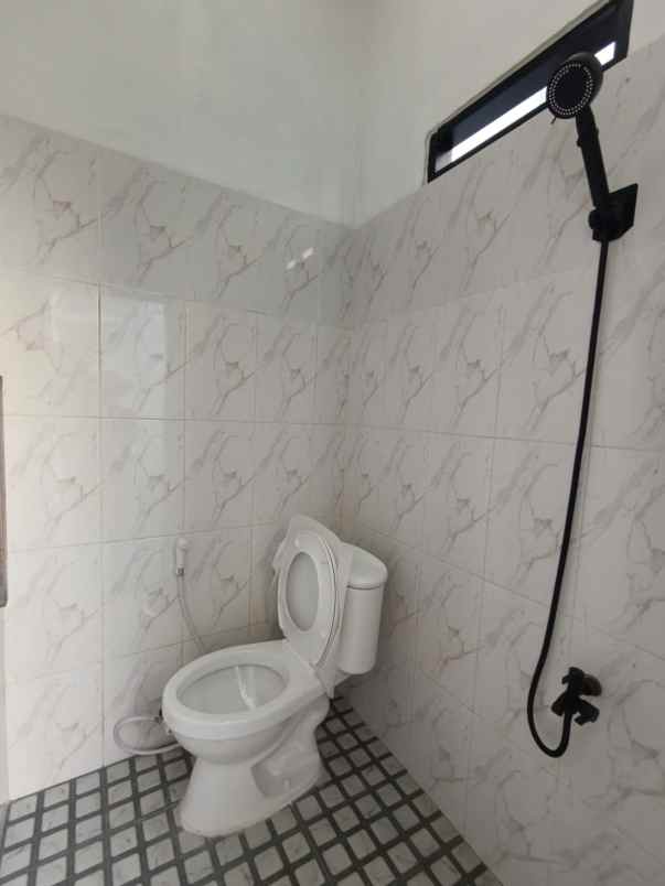 dijual rumah dekat alun alun kota depok