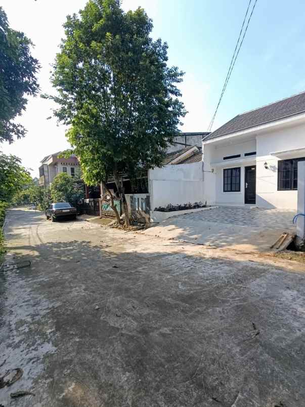 dijual rumah dekat alun alun kota depok