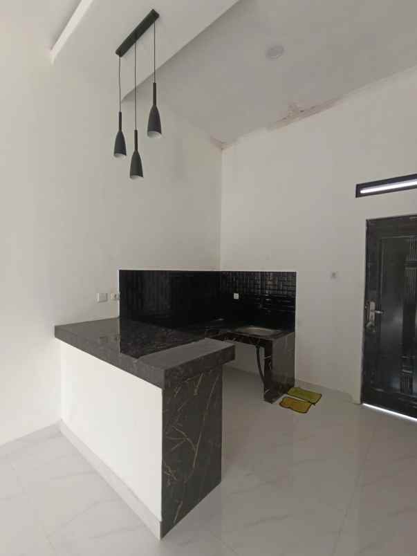 dijual rumah dekat alun alun kota depok