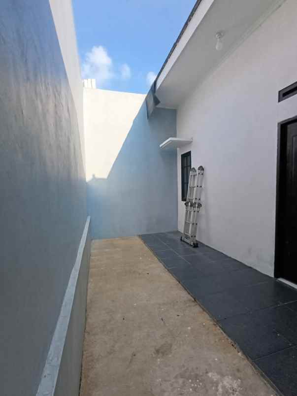 dijual rumah dekat alun alun kota depok