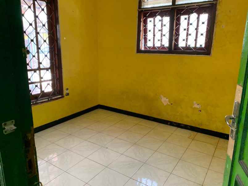 dijual rumah dekat kampus jember jl mastrip