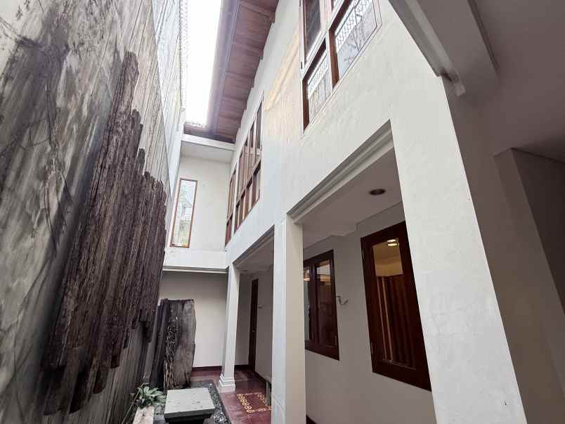 dijual rumah dekat ring satu di menteng jakarta pusat