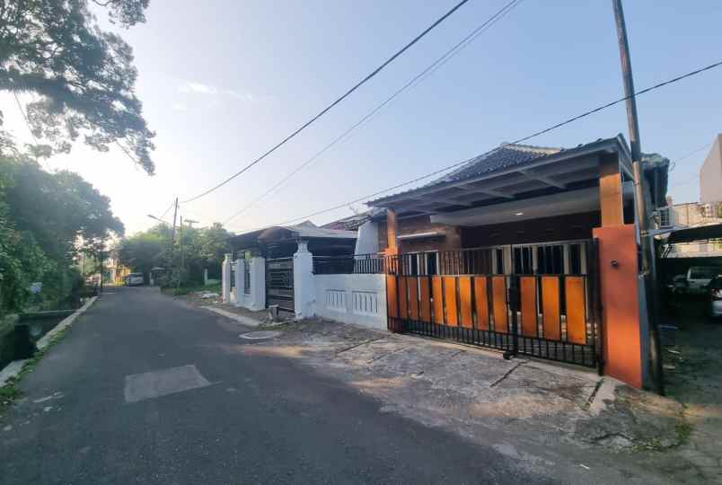 dijual rumah dekat terminal giwangan