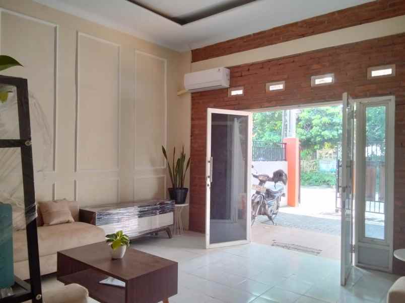 dijual rumah dekat terminal giwangan