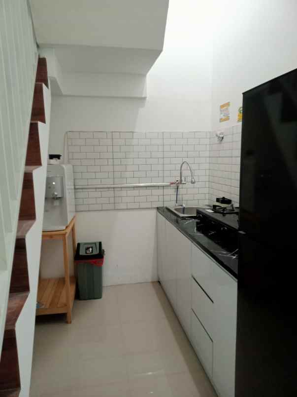 dijual rumah di d luna merjosari