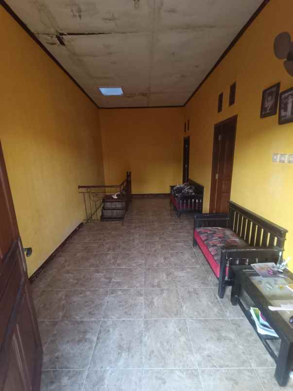 dijual rumah di dearah pondok ungu permai