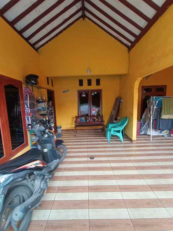 dijual rumah di dearah pondok ungu permai