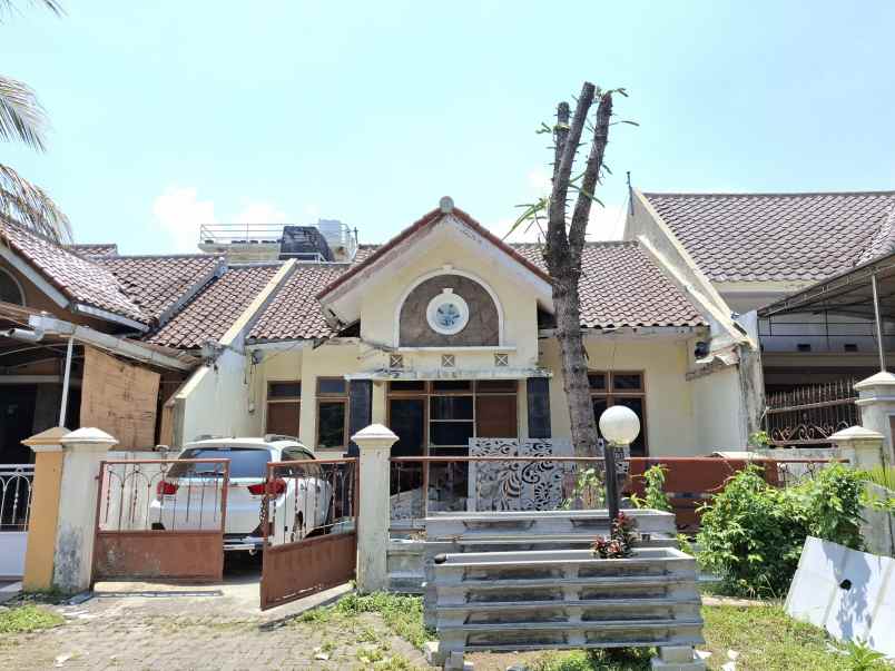dijual rumah di dekat kampus uin jember