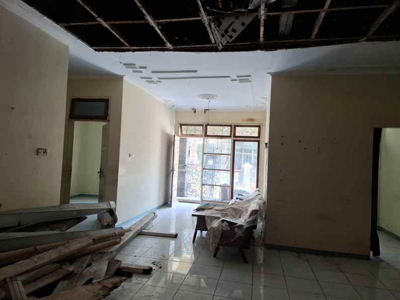 dijual rumah di dekat kampus uin jember