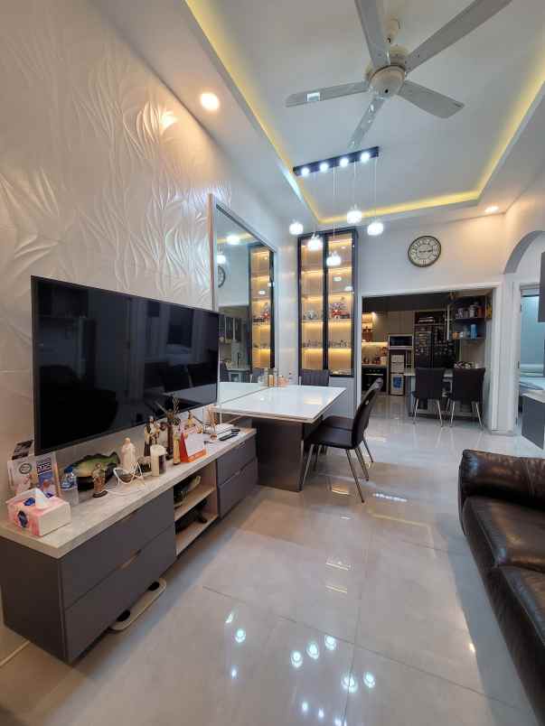 dijual rumah di graha padma semarang