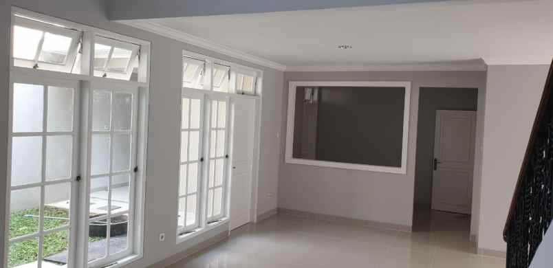 dijual rumah di legenda wisata cibubur