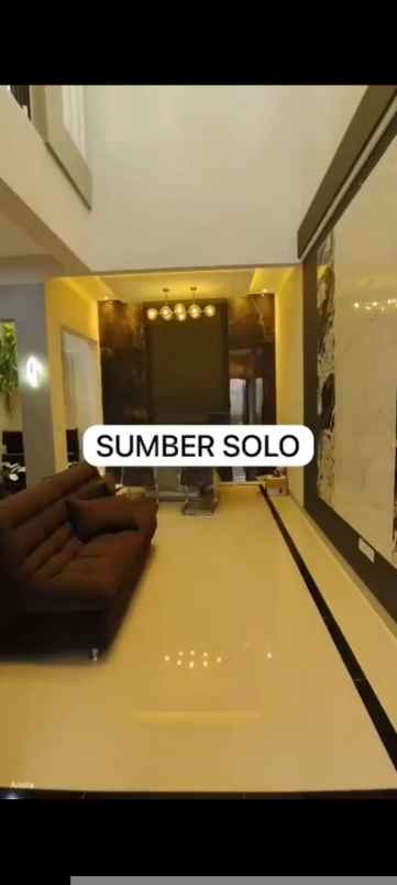 dijual rumah di sumber solo