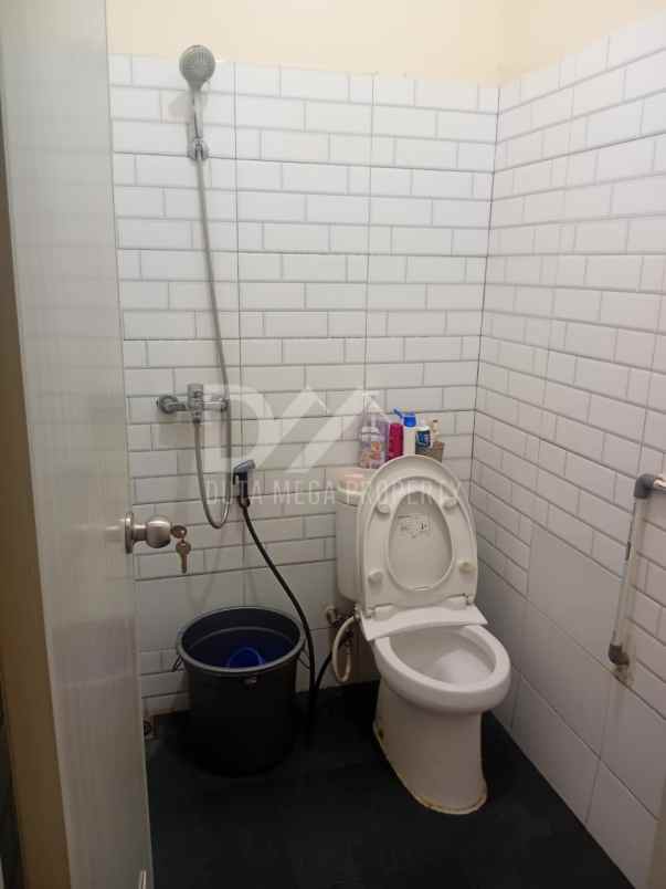 dijual rumah di villa dago pamulang