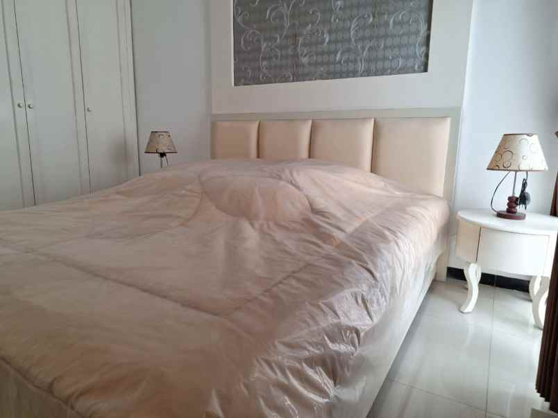 dijual rumah diamond park residence