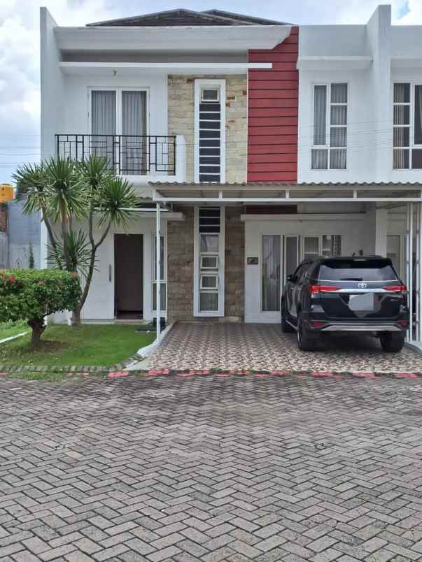 dijual rumah diamond park residence