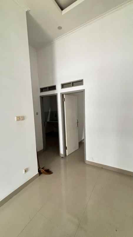 dijual rumah dijual rumah di jl cijeruk