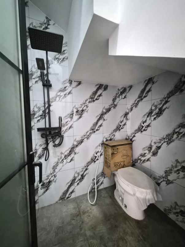 dijual rumah duren sawit jaktim