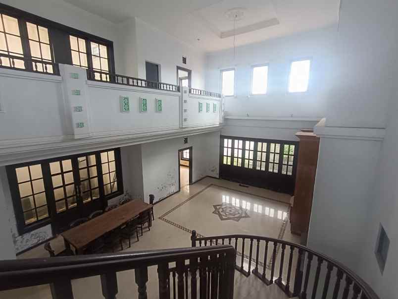 dijual rumah gatsu timur