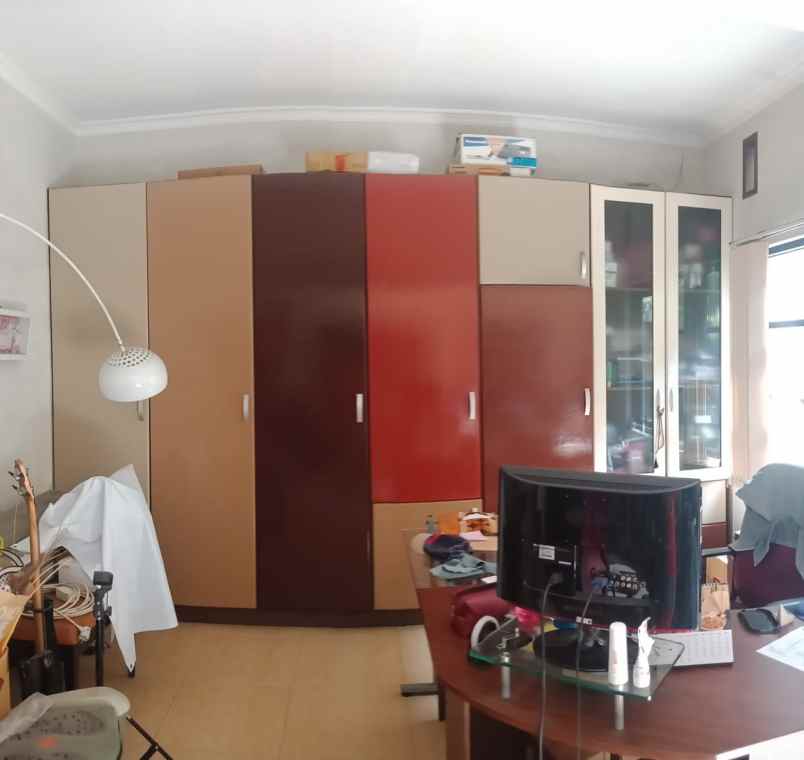 dijual rumah gayungsari barat