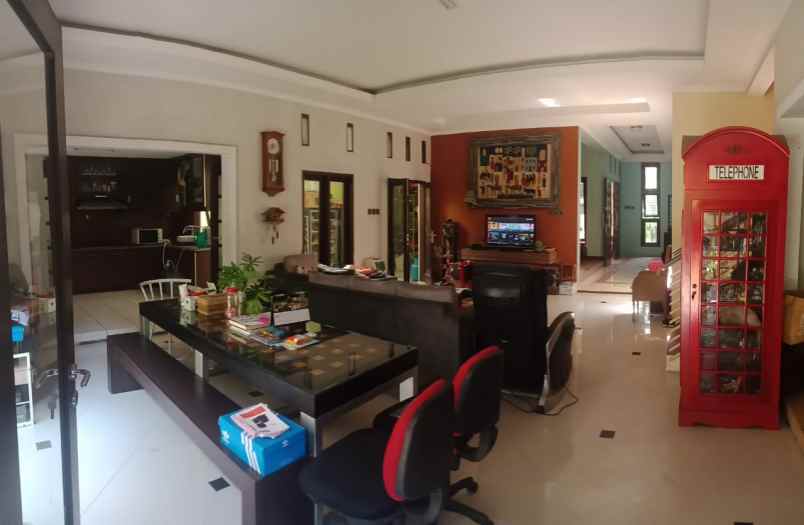dijual rumah gayungsari barat