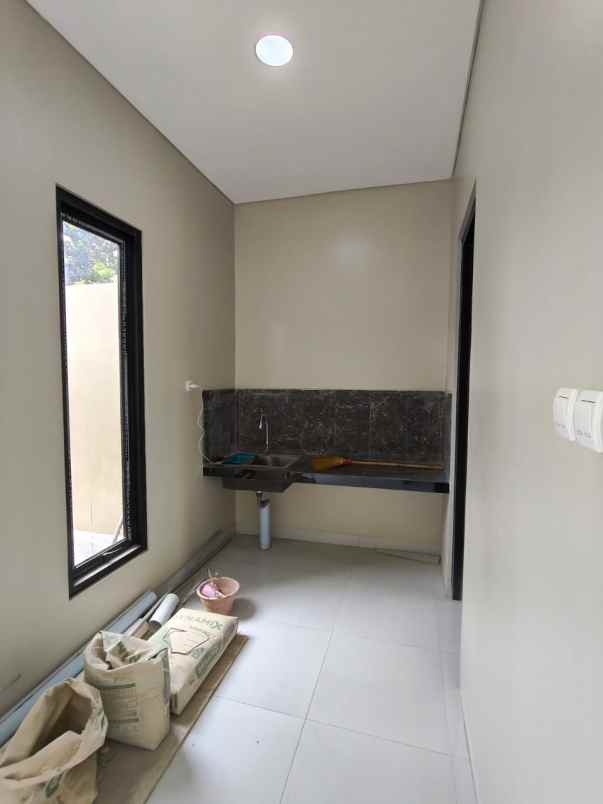 dijual rumah gentan kaliurang km 10