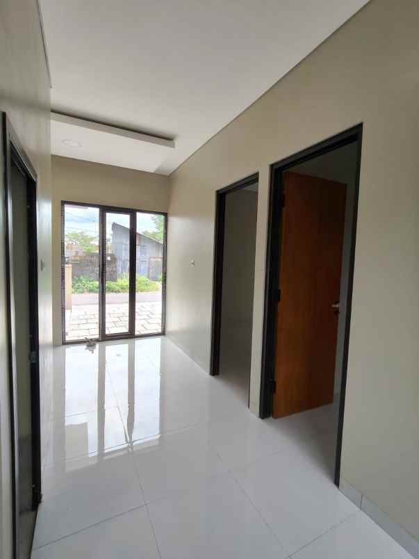 dijual rumah gentan kaliurang km 10