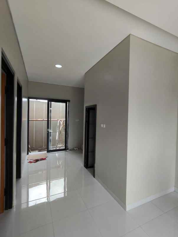 dijual rumah gentan kaliurang km 10