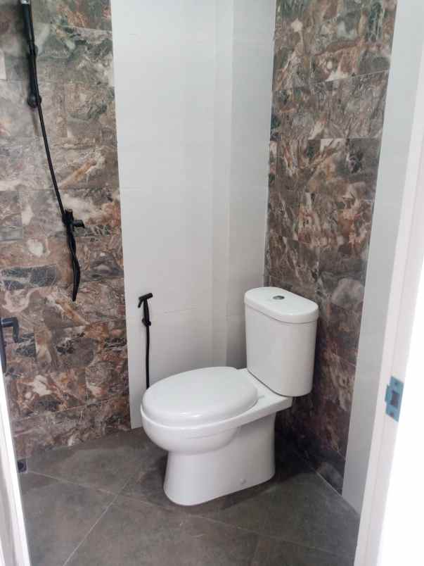 dijual rumah graha harapan mustikajaya