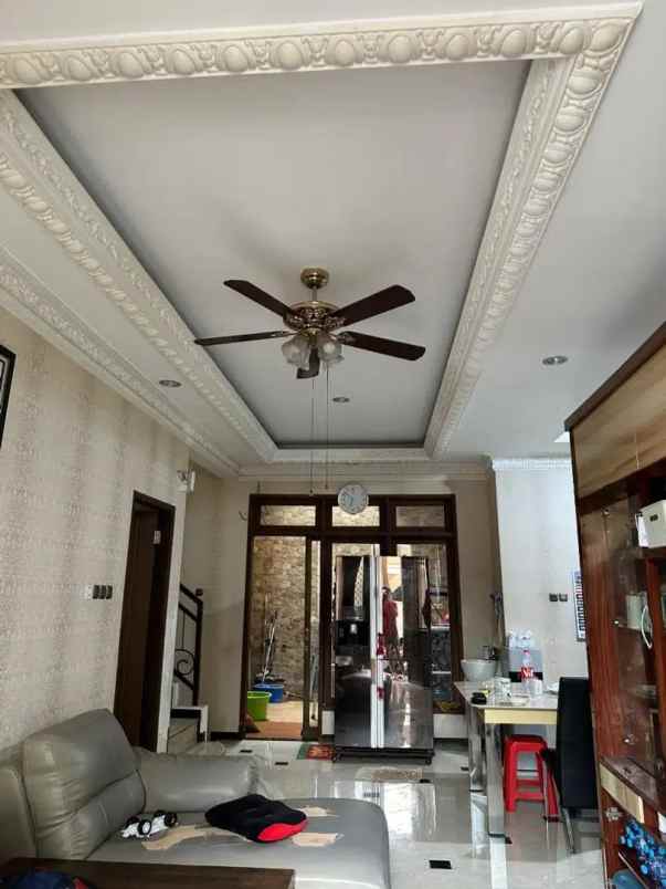 dijual rumah graha sampurna indah surabaya